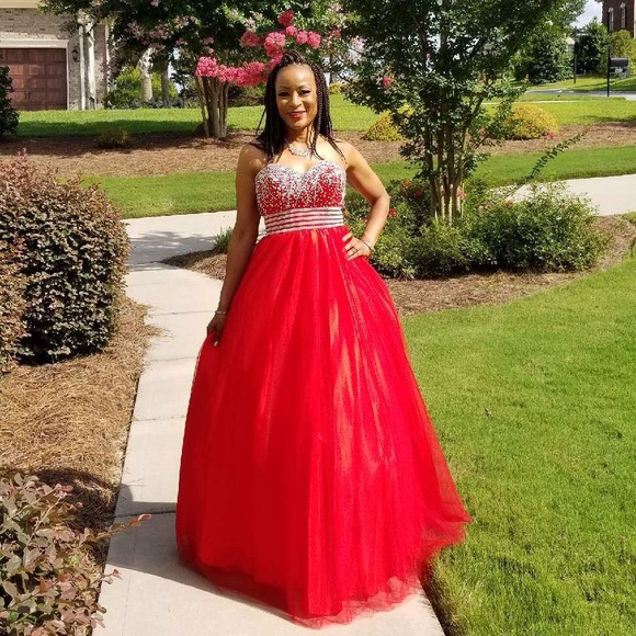 Dresses & Skirts - Formal gown